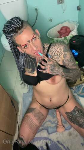 Hipnotika Bodymod – 10 01 2021 2005873953 – Help Me Take It Off Ayudame A Quitarme Lo Que Me Queda De Ropa 1920p - Cover