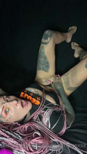 Hipnotika Bodymod – 02 02 2021 2022988061 – Whos Tiping Me Just Because U Love Me Theres More Coming Quien Me Deja Bote Solo Po 1920p - Cover