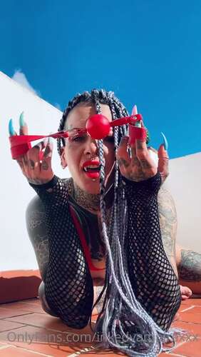 Hipnotika Bodymod – 21 01 2021 2013594864 – Im Bored… Want To Play Aburrida Qui 1920p - Cover