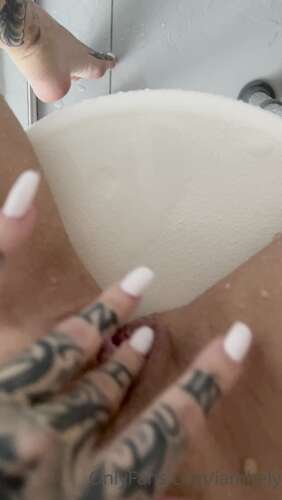 Iamhely – 14 04 2022 2424439427 – Washing My Little Kitty Do You Like Furr Hahaha My First Time With Fur Feels Special To Me 1920p - Cover