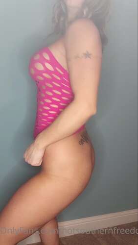 Hotsouthernfreedom1 – 16 02 2021 2033973837 – Throw Some Bills At Me…..Pretend We Are In The Club And You Can Stick It In My Thong…. 1920p - Cover