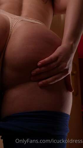 Icuckoldress – 05 04 2023 2828873266 – Inhale My Ass Gym Bitch Imagine Seeing Me Squat In The Gym Watching My Leggings Almost Te 1920p - Cover