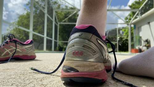 Ivorysoles – 27 07 2021 2171088295 – Shoe Video Of The Week Who Loves Sneaker Sniffing Definitely My Oldest Pair. 1080p - Cover