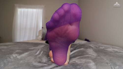 Ivorysoles – 09 02 2021 2028060329 – Worship My Nylon Stockings Friendly Foot Fetish Nylon Stocking Fetish Encoura 1080p - Cover