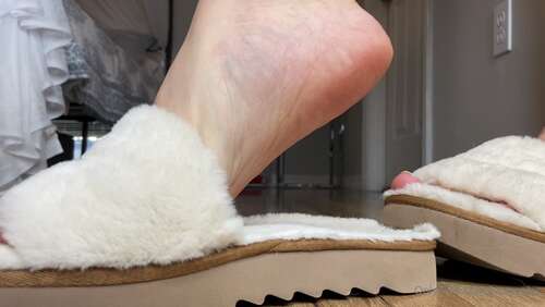 Ivorysoles – 18 12 2021 2295295618 – Flip Flop Slippers. Definitely Getting Stinky Despite The Open Nature Of The Shoe. 1080p - Cover