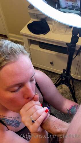 Hotwifekk – 08 07 2021 2156948341 – Thanks For Anyone That Joined The Live Stream Here S A Little Clip He Took Of Me I Want 1920p - Cover