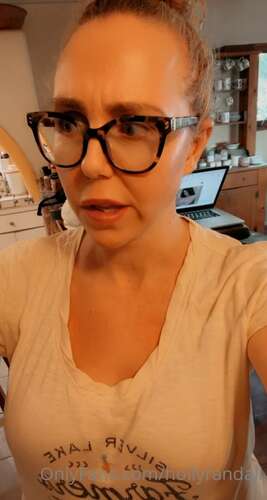 Hollyrandall – 30 08 2021 2206853351 – Making Dinner 1232p - Cover