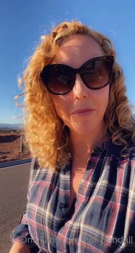 Hollyrandall – 28 10 2021 2259592773 – Pondering My Life Choices On A Thursday Afternoon 1232p - Cover