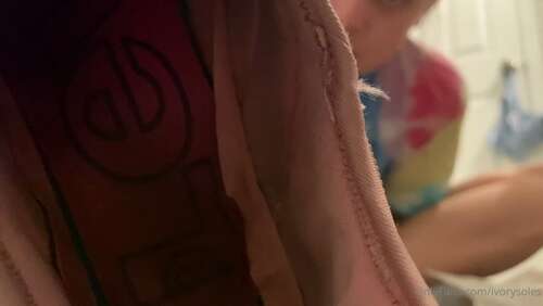 Ivorysoles – 26 03 2022 2402354534 – Sold Sniff My Smelly Sneakers You Bought 1080p - Cover