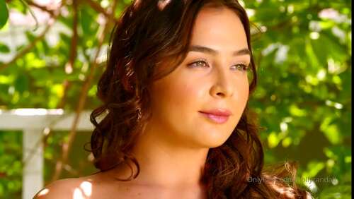 Hollyrandall – 11 12 2019 97305945 – Gorgeous Blairwilliams Takes A Stroll Outside And Undresses In 480p - Cover