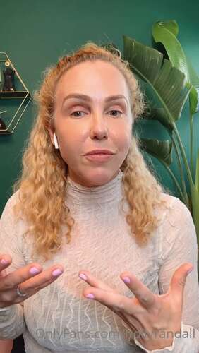 Hollyrandall – 07 08 2023 2971640147 – Just Checking In To Say Hi And Update You 1280p - Cover