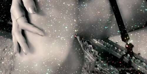 Laughinglatina – 09 04 2020 222732234 – I M The Only Art Piece You Need In 13 624p - Cover