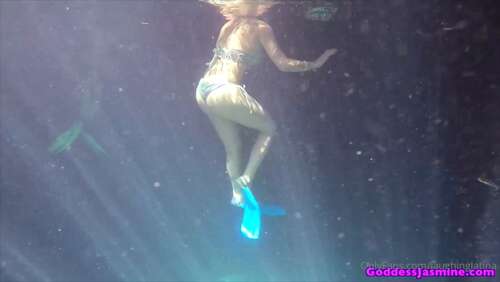 Laughinglatina – 23 12 2022 2723312889 – Snorkeling Goddess – Devils Den Snorkeling In Florida Goddess 1080p - Cover