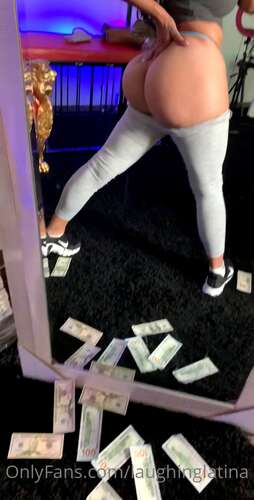 Laughinglatina – 25 11 2020 1330615608 – So Many Of My Good Boys Shower My Ass 1232p - Cover