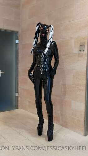 Jessicaskyheel – 28 04 2022 2438979295 – A Brand New Clip Of Me Relaxing At The Spa Area Of A Hotel. I Wearing Black Full Rubber Ca 1920p - Cover