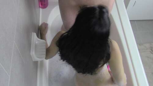 Fuzzy Peach – Wet And Sloppy Bathtub Bj W Bobbi Dylan 1080p - Cover