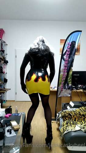 Jessicaskyheel – 27 02 2021 2042694171 – Making Sounds On My Latex Dress 1920p - Cover