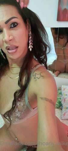 Jhoanywilker – 18 08 2022 2564804680 – Buenas Noches Mis Amores Aqu Estoy Aburrida Nada 1 1600p - Cover