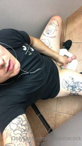 Justanicecock – 02 09 2021 2210316513 – Stroking My Big Cock In The Gym Stalls Before I Go Workout It Always Helps 1920p - Cover