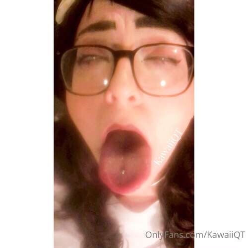 Kawaiiqt – 06 03 2021 2047818880 – Slo Mo Ahegao Swipe For Them All 1080p - Cover