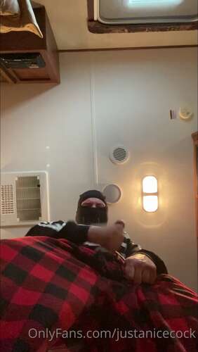 Justanicecock – 02 01 2023 2731385834 – Stroking It In The C&Er Letting It Drip 1918p - Cover