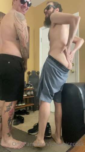 Justanicecock – 04 10 2022 2626340062 – Huntrhaze And I Get Home From Swimming Be A Good Bitch And Worship Or Bodies 1918p - Cover