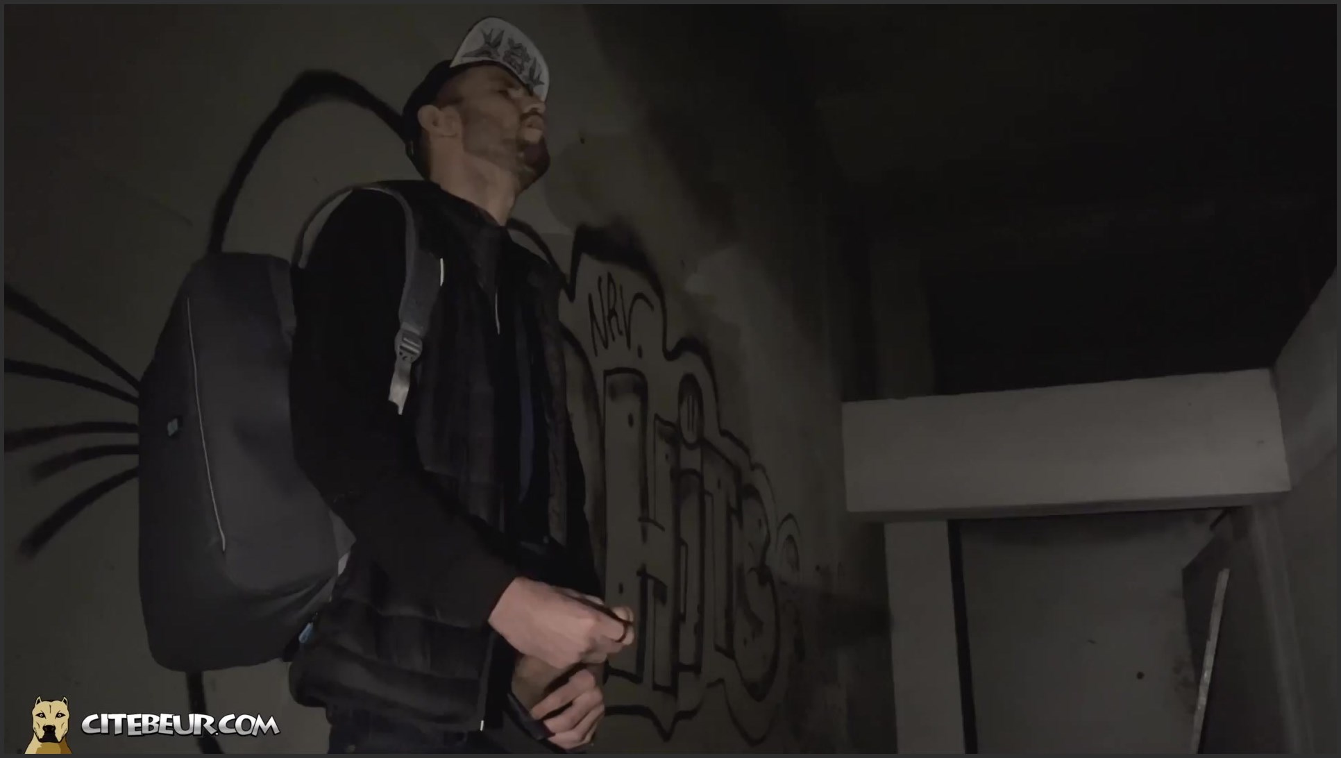 [CiteBeur.com] A wank and go home - Rafael [1080p]