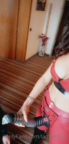 Ladymilana – 27 09 2022 2617422160 – Xxl Gummischwanz 1 1136p - Cover