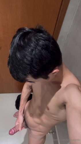 Leonaordo – 26 10 2023 3063425122 – Hey Baby 1920p - Cover