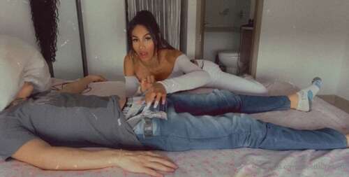 Laura Saenz Onlyfans Sweetlaurasaenz – 13 08 2020 97832294 – My Friends Went Back To Sleep And I Managed To Suc Video 972p - Cover