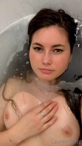 Laurenbrite – 16 01 2021 2009779009 – I Need To Relax… 1920p - Cover