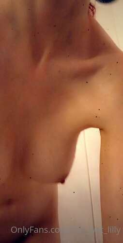 Hot Wet Lilly – 02 09 2020 820516948 1232p - Cover