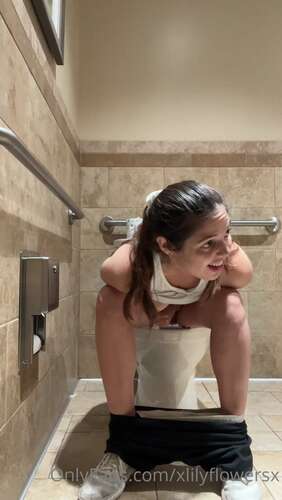 Xlilyflowersx – 2022 07 19 2523010576 – Single Occupant Bathrooms Are My Favorite – 1920p - Cover