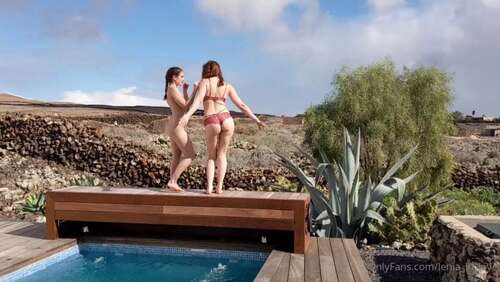 Lenia In Love – 18 01 2021 2010886043 – This Is Me And My Best Friend Luisa Dancing The Shit Out Of The Sun Ha Does This Video Also Make Y 1080p - Cover