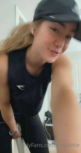 Livvalittle – 10 05 2022 2450922964 – Check Your Dm 1232p - Cover