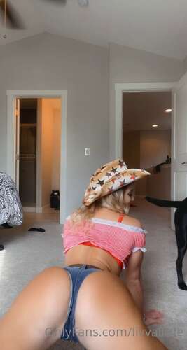 Livvalittle – 08 10 2021 2241985548 – Do The Docs Ruin It Lol I Don T Have Cowgirl Boots 1232p - Cover