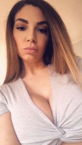 Madamsamantha11 – 07 01 2019 19276478 – Low Cut Hotness Here A Little Update From Me 1280p - Cover