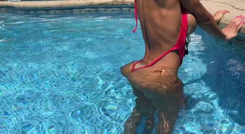 Misslexa – 17 07 2022 2525739340 – Some Fun In The Pool 1052p - Cover