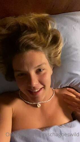 Mischagoeswild – 28 12 2022 2727846321 – Life Update From Now 1920p - Cover