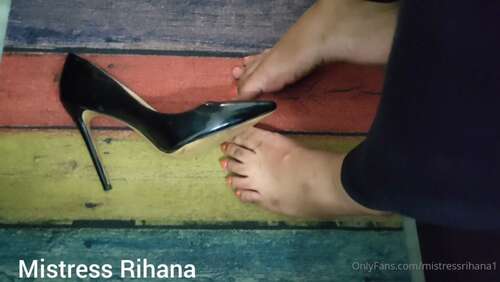 Mistressrihana1 – 02 07 2022 2507822307 – Teasing My Slave With My Feet 6 Minutes And 41 Seconds Video 1080p - Cover