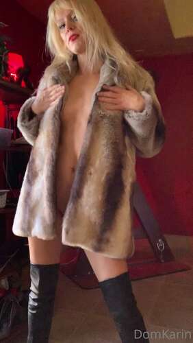 Domkarin – 10 12 2020 1424513941 – Fur Coat Tease. 1920p - Cover