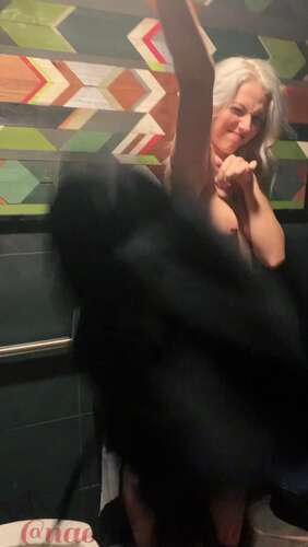 Naomi Bbyyy – 25 10 2020 1135503331 – Pov The Hot Girl At The Bar Asks You To Follow Her Into The Bathroom 1920p - Cover