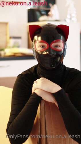 Neku.On.A.Leash – 04 10 2021 2232004189 – Who Is In The Box Who Is In The Box It S Meeeeee 1920p - Cover