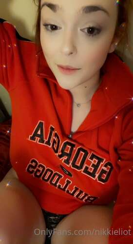 Nikkieliot – 11 01 2022 2326444929 – Just Wanted To Share A Little Thought 1232p - Cover