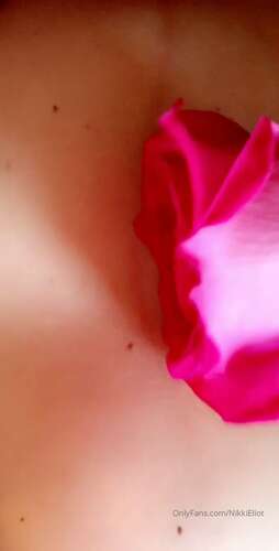 Nikkieliot – 16 02 2020 152548172 – Tickle Me Up And Down 1232p - Cover