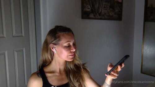 Xnicoleanistonx – 2022 02 17 0Gzh03T8Xbxevgvbb25Vf Source 1080p - Cover