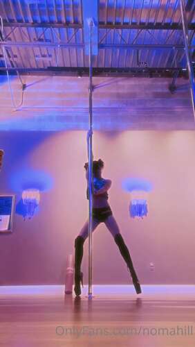 Nomahill – 02 06 2022 2475279750 – Hello Daddy Just Landed If You Wanna Take Care Of Me Tip Some Extra Spending 1920p - Cover