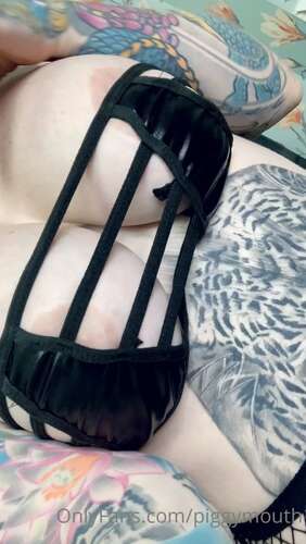 Piggymouth – 03 01 2021 2000320998 – Do You Like My Little Outfit Tours 1920p - Cover