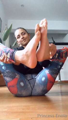 Princess Enola – 14 10 2020 1075540215 – Admire My Perfect Soles And Toes…. I Will Change My White Polish Soon. Anyone Wants To P 1280p - Cover
