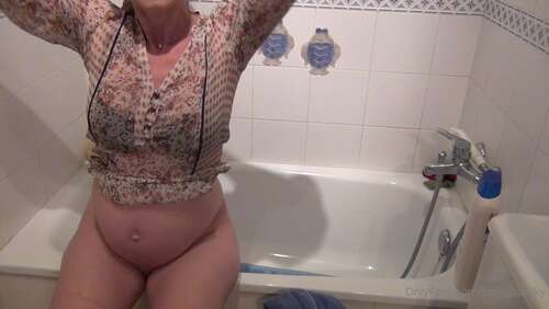 Preggomilky – 21 10 2022 2649193797 – Preparing For Bathing That Belly 1080p - Cover